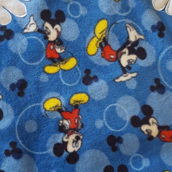 Mickey Mouse Play/Nap Mat. - Picture 6 of 7